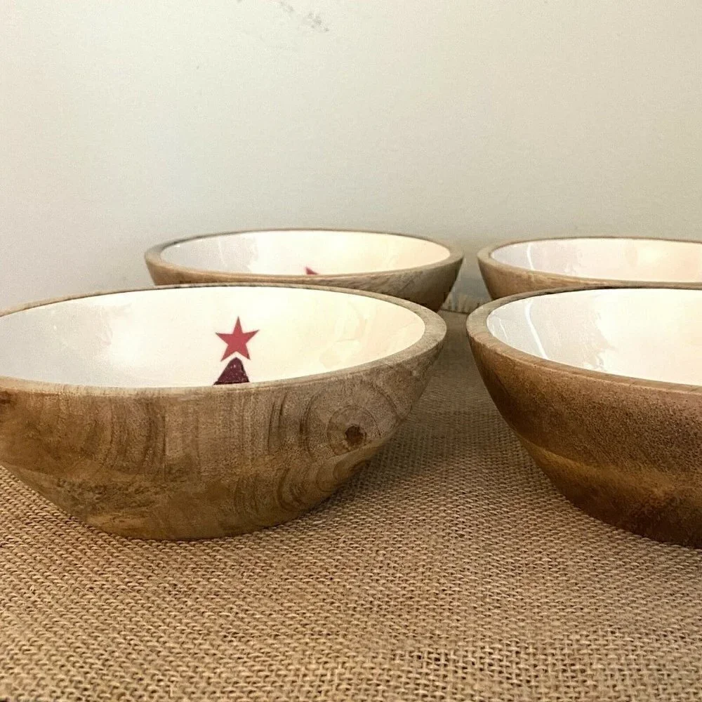 NEW Handcrafted Mango Wood Christmas Bowls Set Of 4 Vintage Inspired Designs